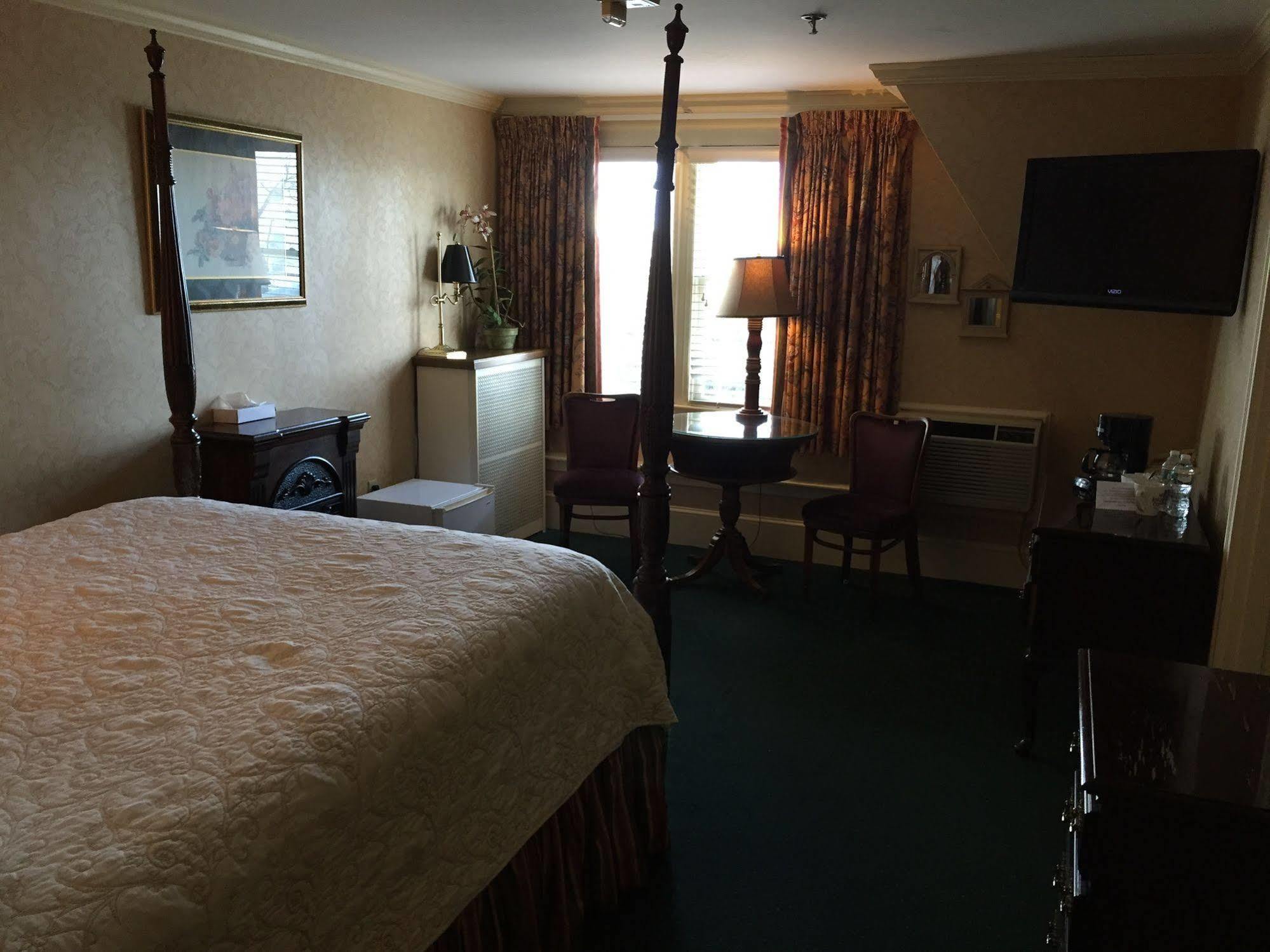 Winthrop Arms Hotel Restaurant Logan Airport Esterno foto