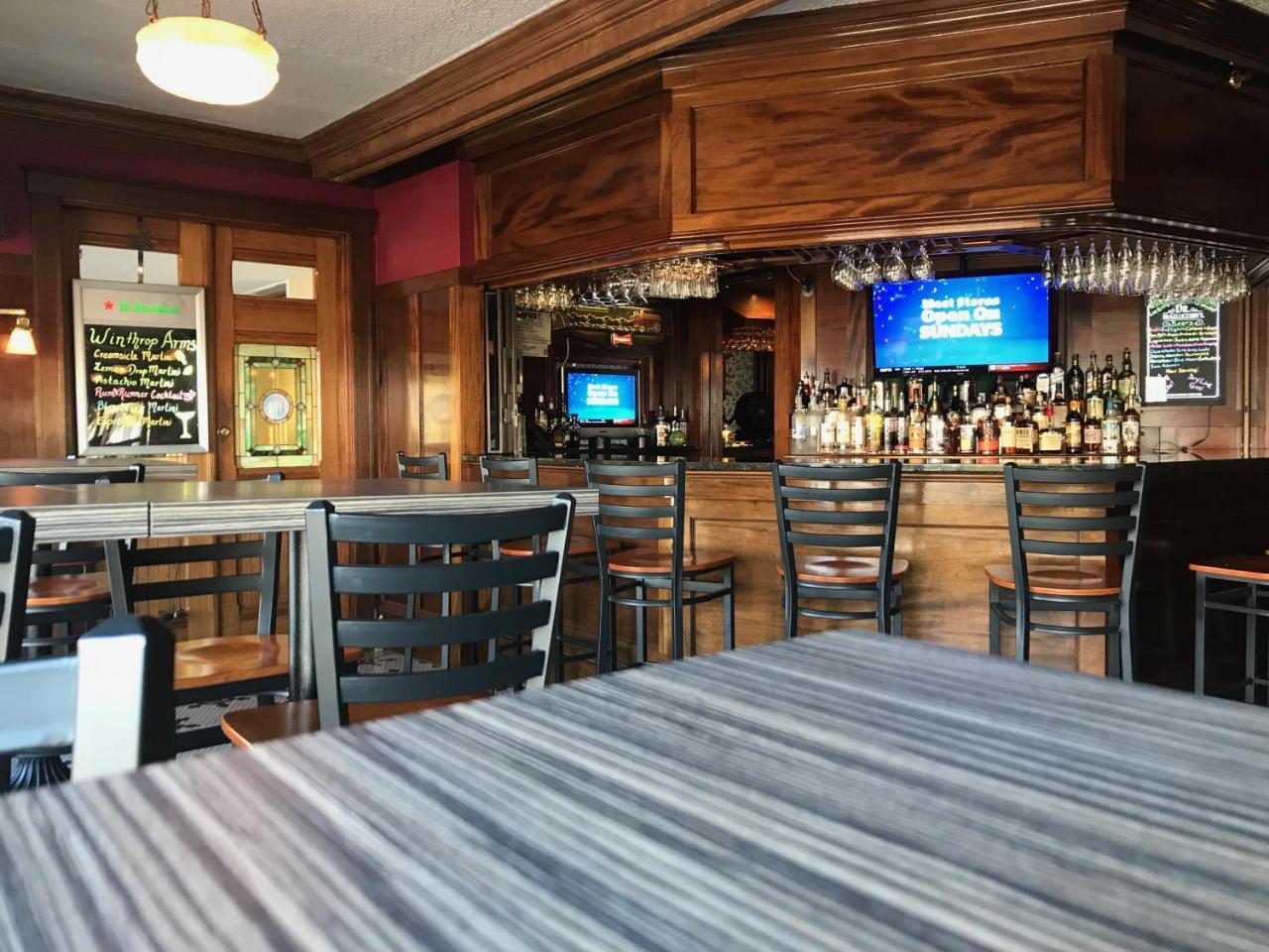 Winthrop Arms Hotel Restaurant Logan Airport Esterno foto